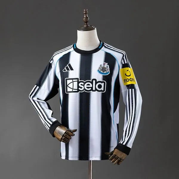 Camiseta de fútbol Newcastle 2025/26 LOCAL MANGA LARGA VERSION FAN