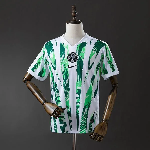 Camiseta de fútbol Nigeria 2025/26 LOCAL MANGA CORTA VERSION FAN